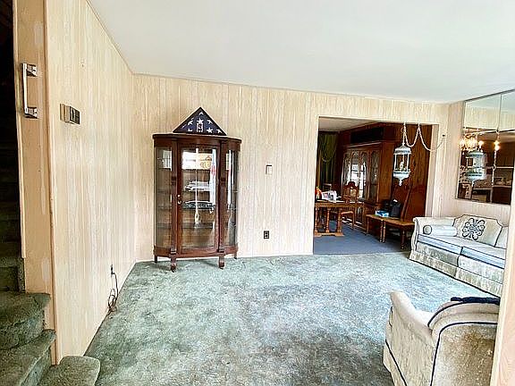 5th image of 72 Norfeld Blvd