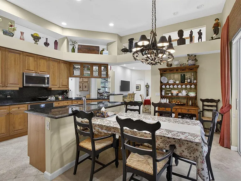 10880 Northgreen Dr — Photo 8