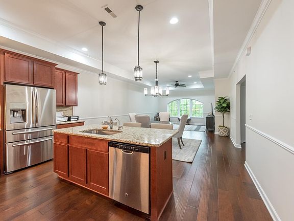 5th image of 5594 Arbor Chase Dr