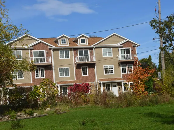 204 Grand AVENUE, Mukwonago, WI 53149