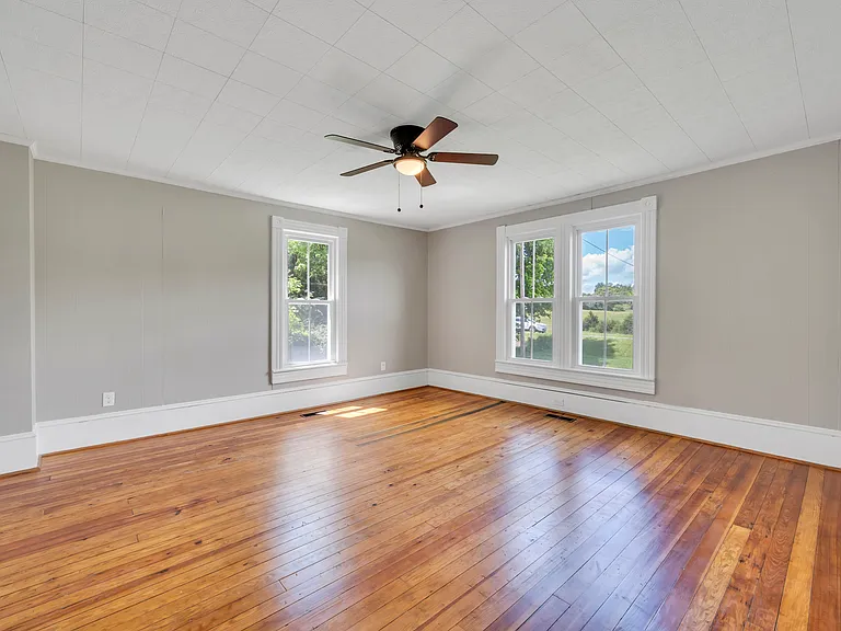 Bedroom 4/Upper Level