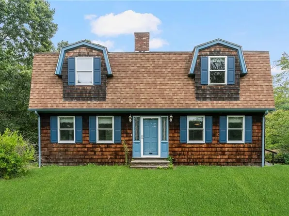 1715 Hill Rd, Pascoag, RI 02859