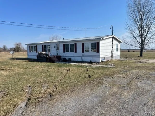 8397 County Route 125, Chaumont, NY 13622