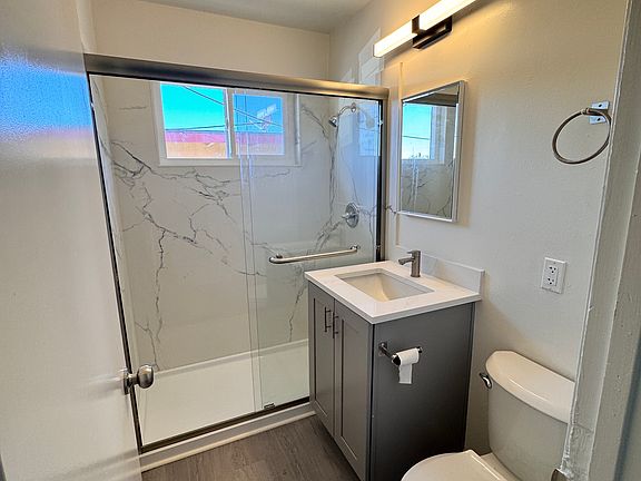 5th image of 6537 Graham Ave APT A