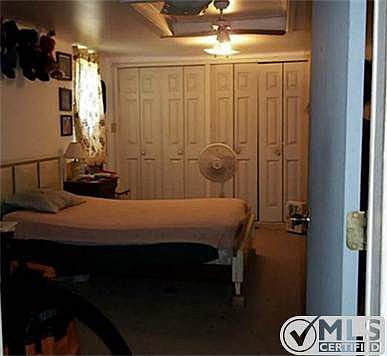 5th image of 353 N Davies St