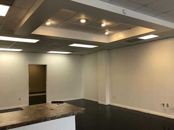 2nd image of 4207 Edgewater Dr