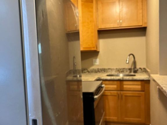 3rd image of 335 N 6th St Unit 5