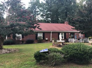855 Tall Deer Dr, Fairburn, GA