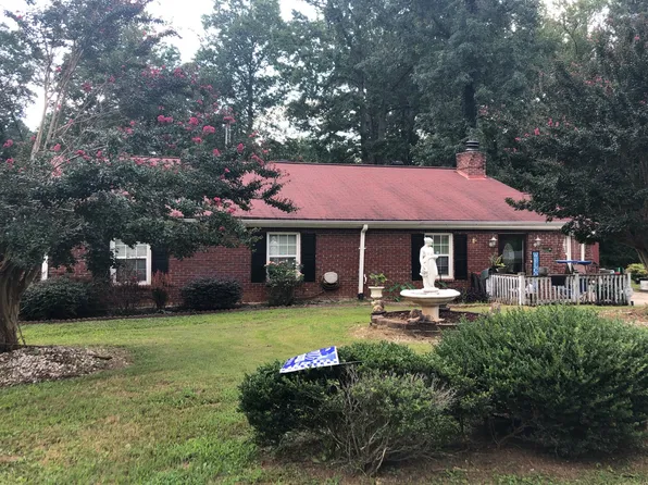 855 Tall Deer Dr, Fairburn, GA 30213