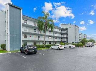 7624 NW 18th St APT 302, Pompano Beach, FL 33063