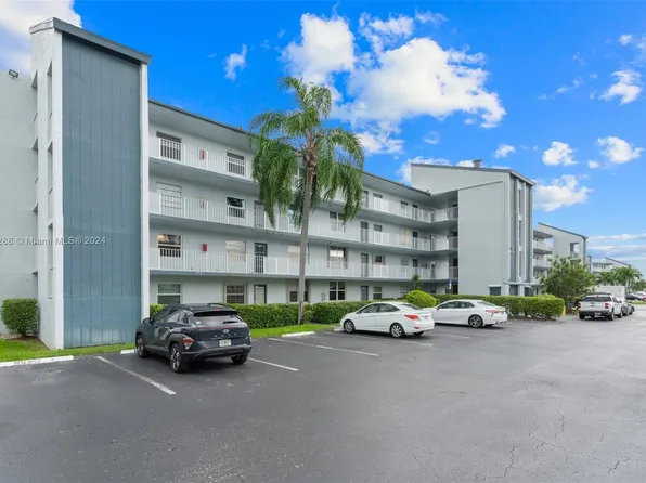 7624 NW 18th St APT 302, Margate, FL 33063