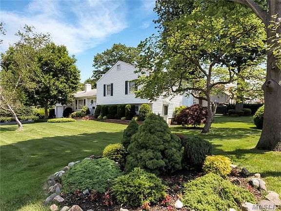 2nd image of 34 Harwood Dr E