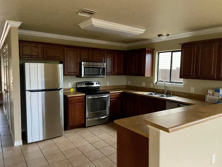 1459 Frio Run — Photo 4