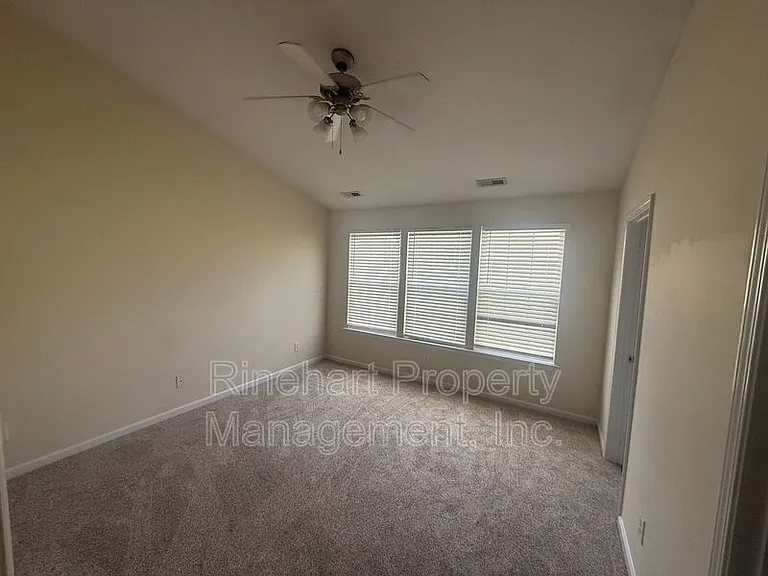 530 Bent Leaf Ct — Photo 8
