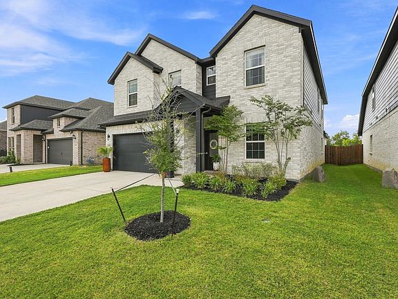 2nd image of 3905 Bluestem Blvd