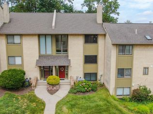 392 Lynetree Dr, West Chester, PA 19380