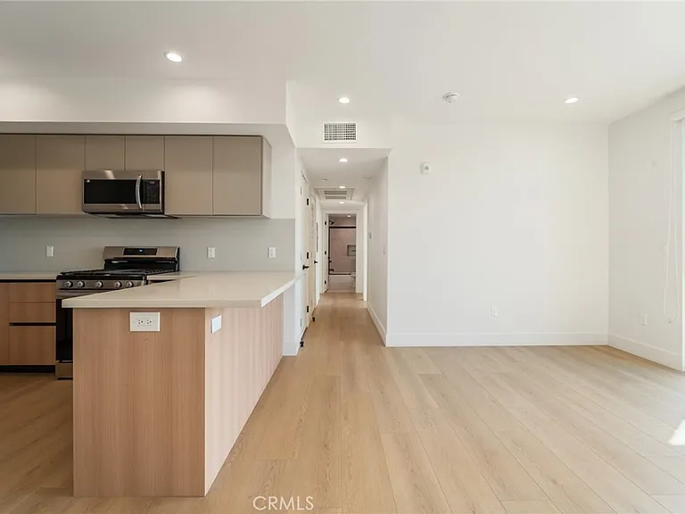 7510 Sepulveda Blvd #304 — Photo 12