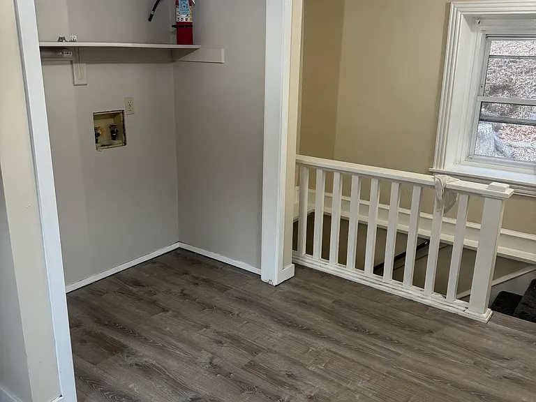 2233 Farmington Ave — Photo 15