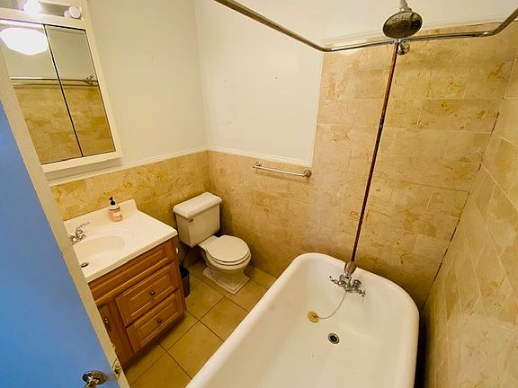 4th image of 805 Madison Ave #4
