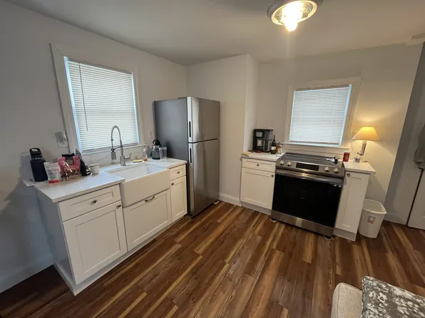 71 Grove St #71R, Melrose, MA 02176