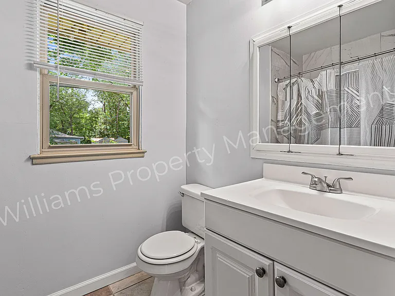 22921 Rosewood St — Photo 11
