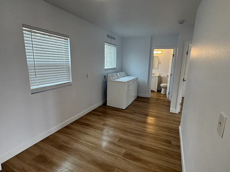 2229 Obama Blvd — Photo 14