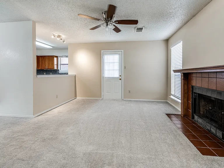 2617 Isbella Dr — Photo 7