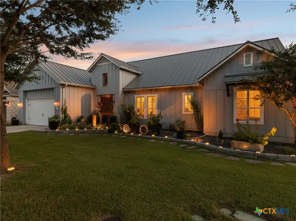 137 Sowing Oak Dr, San Marcos, TX 78666