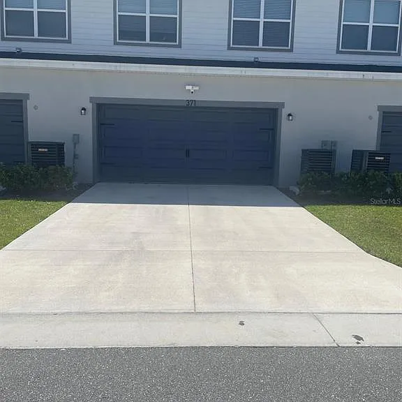 371 Crossings Ave — Photo 1