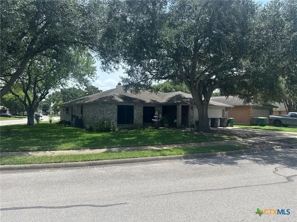 1203 Blyth Rd, Victoria, TX 77904