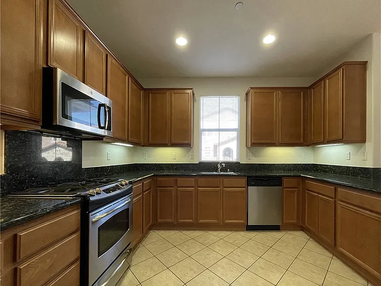 1488 Springfield Way — Photo 9