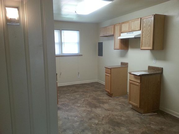 2nd image of 119 Dahlgren Ave #A-b