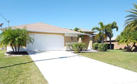 3rd image of 4136 NE 15th Pl