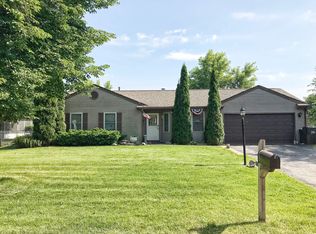 1117 Wembley Dr, Island Lake, IL 60042