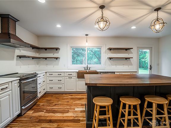 5th image of 2279 Upper Bellbrook Rd