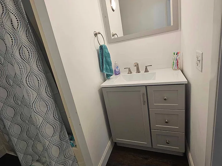56 Railroad Ave — Photo 6