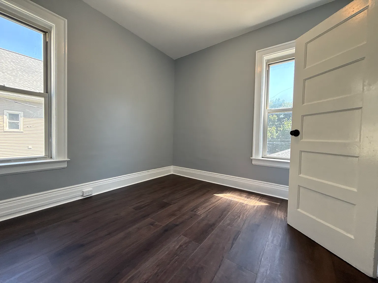 3 bed, 1277 sqft, $1,900 — Photo 3
