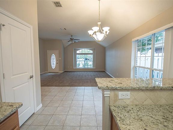 5th image of 1017 Roberts Bend Ct