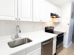 29 Central Ave APT 1R, Madison, NJ 07940