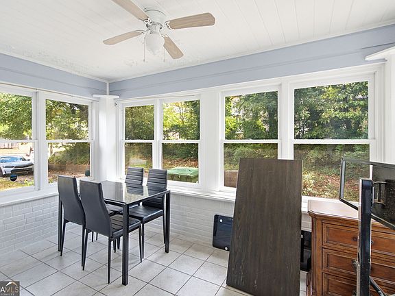 5th image of 37 Claire Dr SE