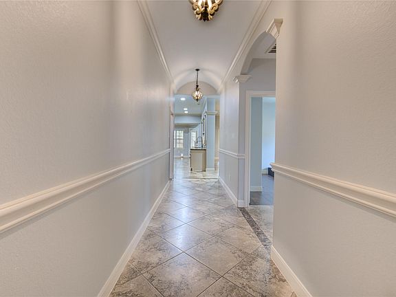 4th image of 3619 Woodland Ln