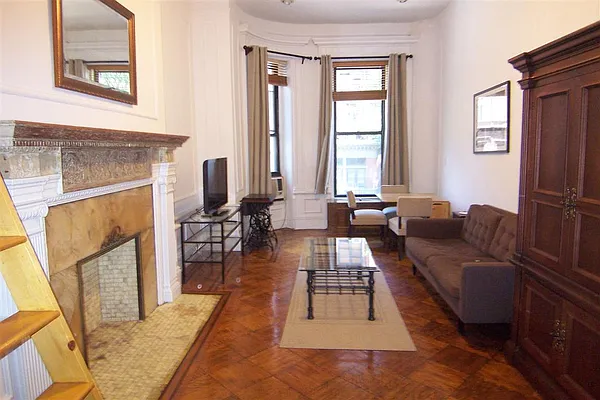 Rented by Susan Finkel, LREB | media 35