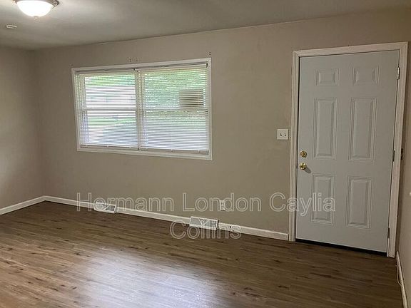 3rd image of 1143 Congress Ave