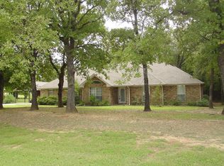 1027 Oak Hollow Ln, Combine, TX 75159