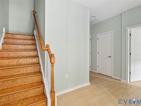 2nd image of 2424 Liesfeld Pkwy