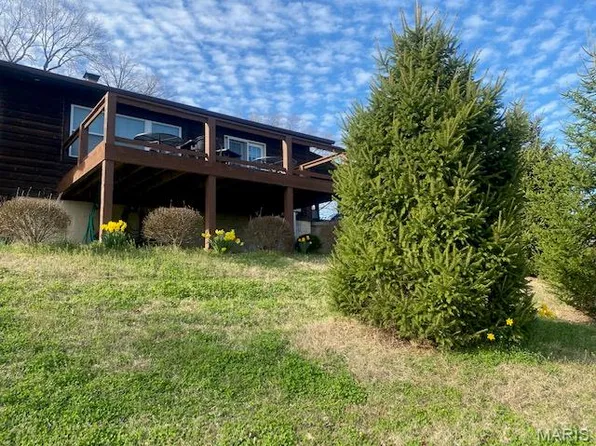 2384 W Evergreen Dr, Pacific, MO 63069