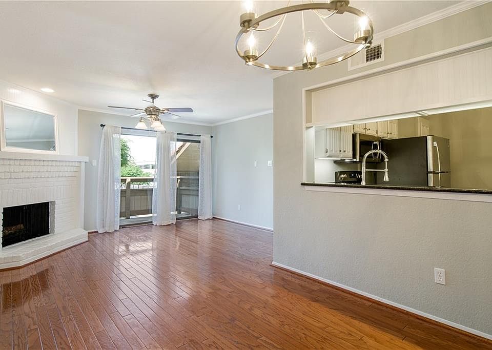 1st image of 7640 W Greenway Blvd APT 4C