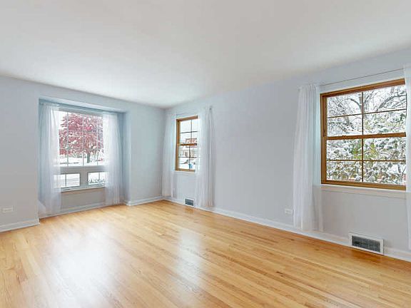 4th image of 6354 W Eastwood Ave
