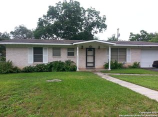 914 Mount Serolod Dr, San Antonio, TX 78213