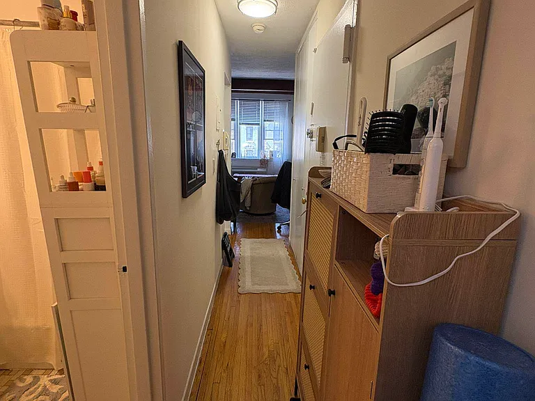 343 W 14th St #5FE — Photo 9